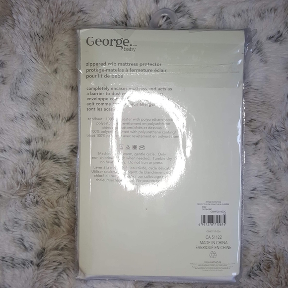 Zipper crib mattress protector - Picture 2 of 2